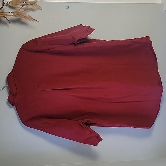 Carhartt maroon short sleeve button front shirt - Picture 7 of 8